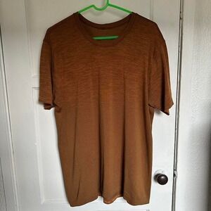 🖤 Lululemon Performance Tee